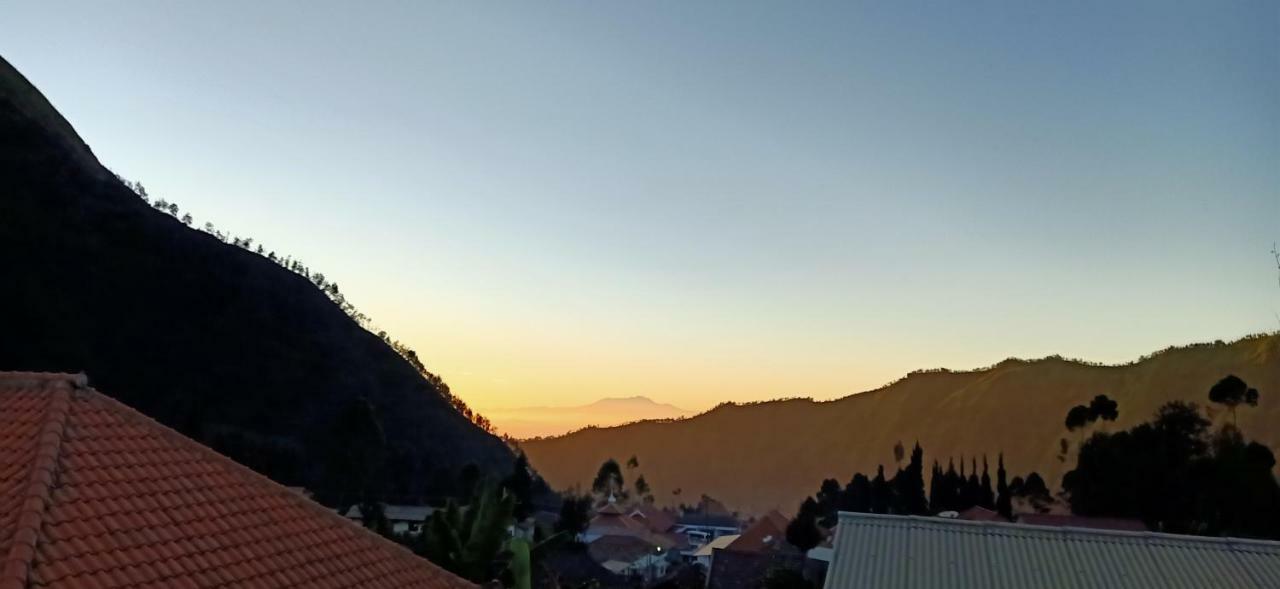 Holiday Home Anggun Bromo Exteriör bild