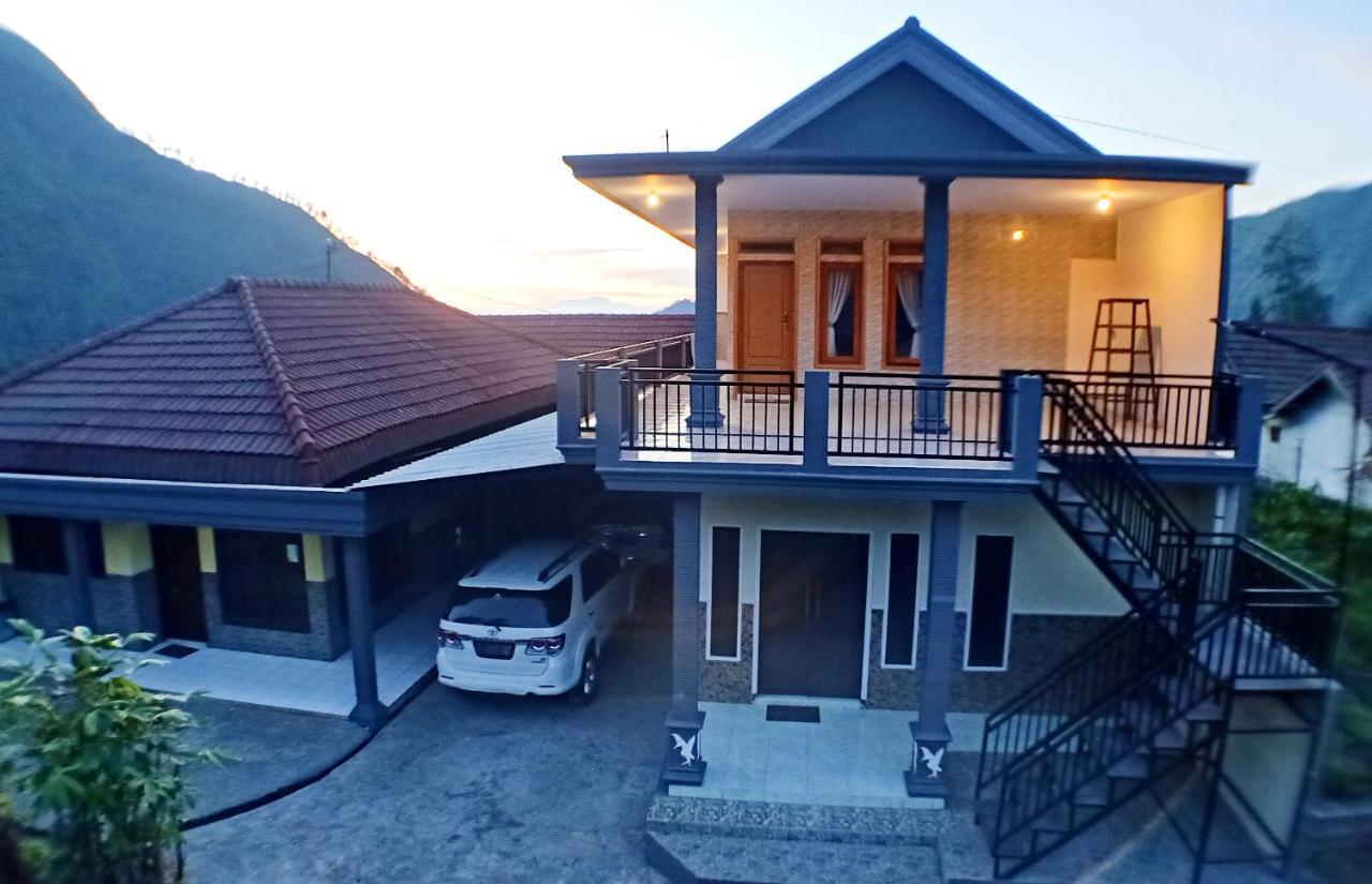 Holiday Home Anggun Bromo Exteriör bild